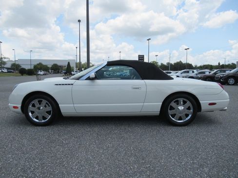 Used 2002 Ford Thunderbird RWD image 4