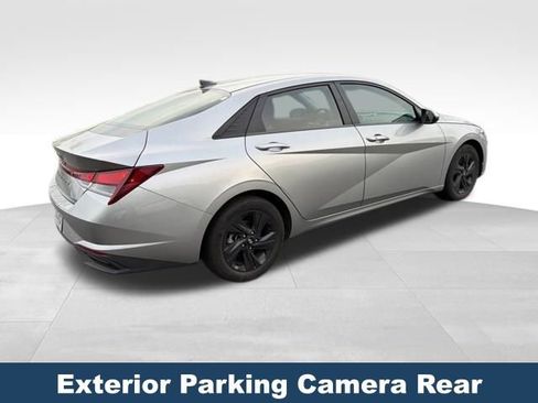 Used 2023 Hyundai Elantra SEL image 6