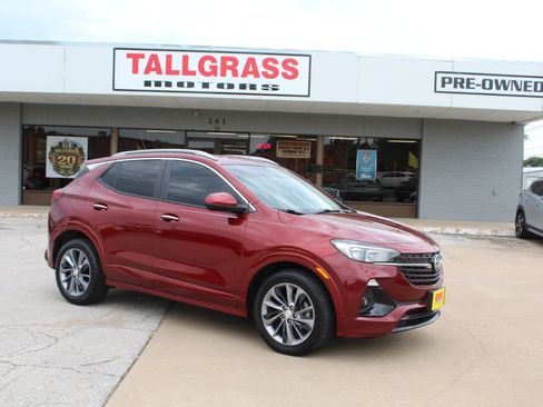 Used 2023 Buick Encore GX Select w/ Sport Touring Package FWD image 2