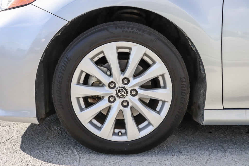 Used 2020 Toyota Camry LE w/ Carpet Mat Package FWD image 11
