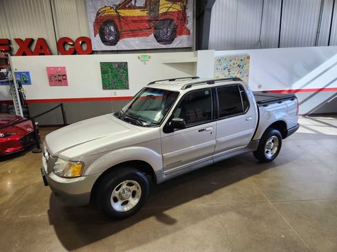 Used 2002 Ford Explorer Sport Trac 4x4 image 7
