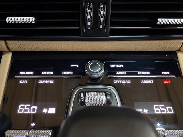 Used 2023 Porsche Cayenne AWD/4WD image 50