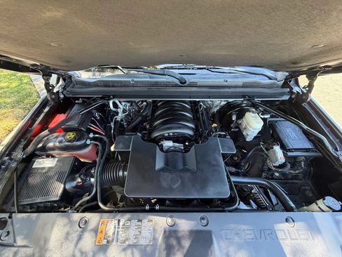 Used 2017 Chevrolet Tahoe LT RWD image 35