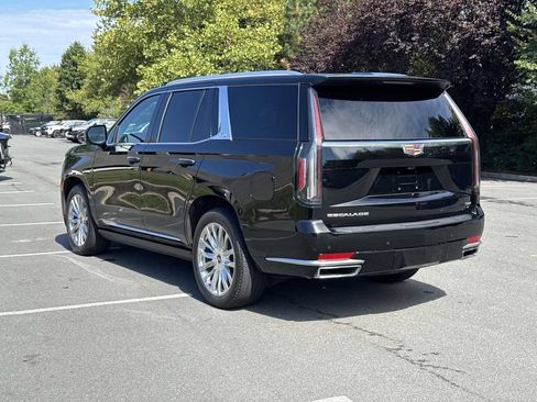 Used 2023 Cadillac Escalade Premium Luxury w/ Performance Package AWD/4WD image 23