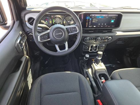 Certified 2025 Jeep Wrangler Unlimited Sahara AWD/4WD image 7