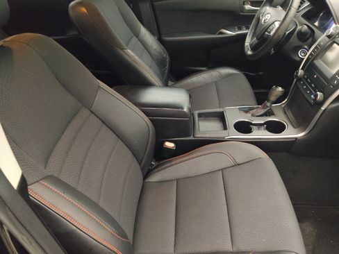 Used 2016 Toyota Camry SE FWD image 21