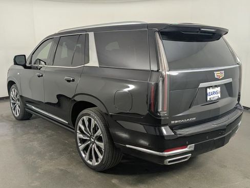 Used 2025 Cadillac Escalade Premium Luxury image 6