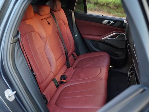 Used 2021 BMW X6 xDrive40i w/ M Sport Package image 25