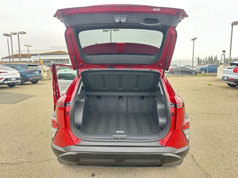 Used 2025 Hyundai Kona SEL image 31
