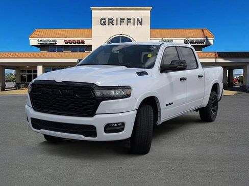Used 2025 RAM 1500 Big Horn AWD/4WD image 11