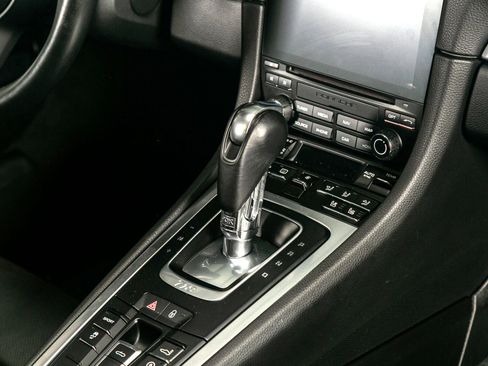 Used 2018 Porsche 718 Boxster S image 28