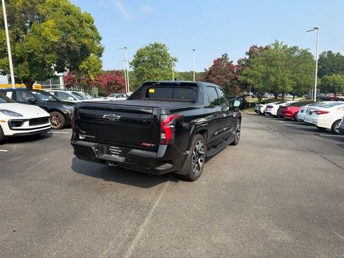 Used 2024 Chevrolet Silverado EV RST AWD/4WD image 4