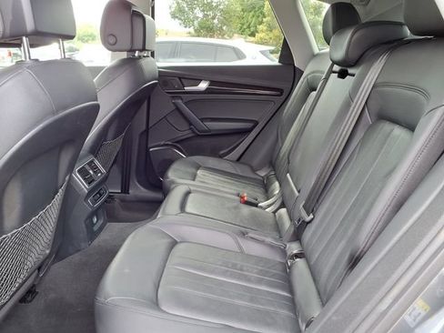 Used 2019 Audi Q5 2.0T Premium w/ Convenience Package AWD/4WD image 25