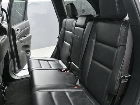 Used 2020 Jeep Grand Cherokee Limited AWD/4WD image 20