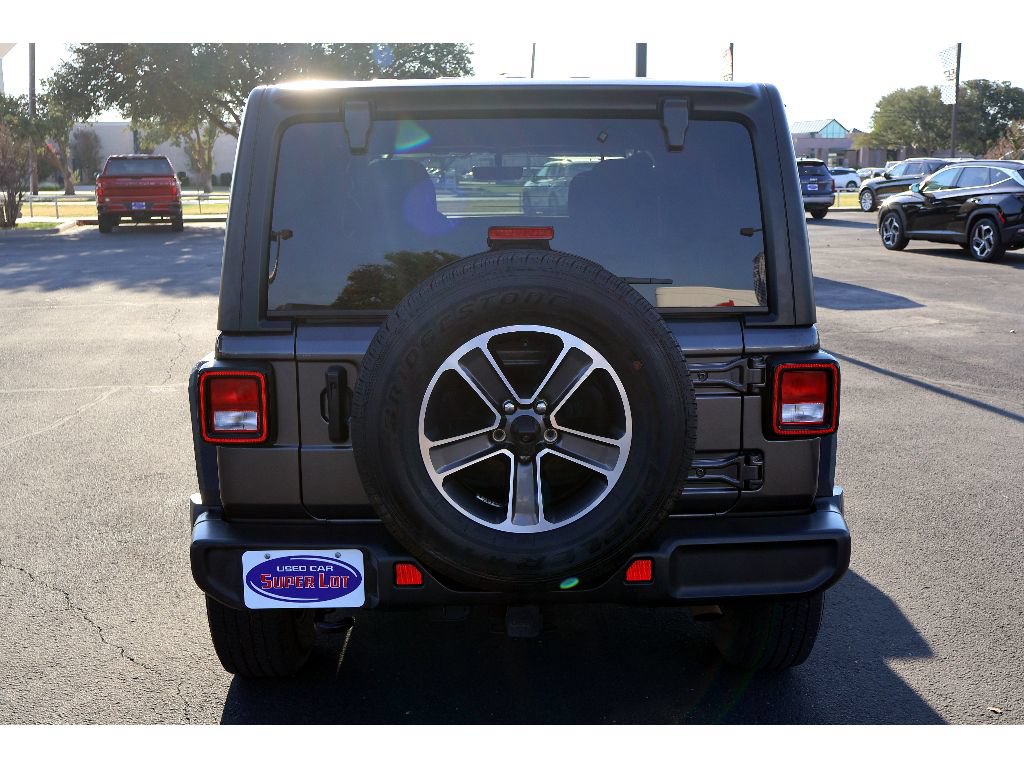 Used 2023 Jeep Wrangler Unlimited Sahara AWD/4WD image 15