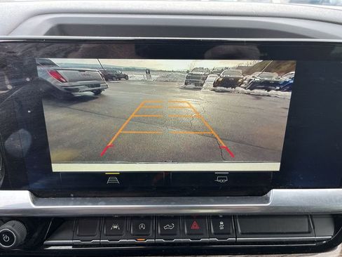 Used 2022 Chevrolet Silverado 1500 LT image 14