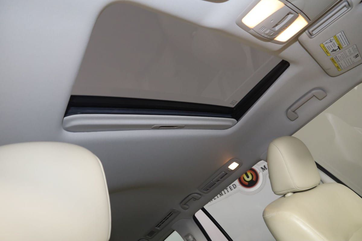 Used 2018 INFINITI QX80 4WD w/ Driver Assistance Package image 11