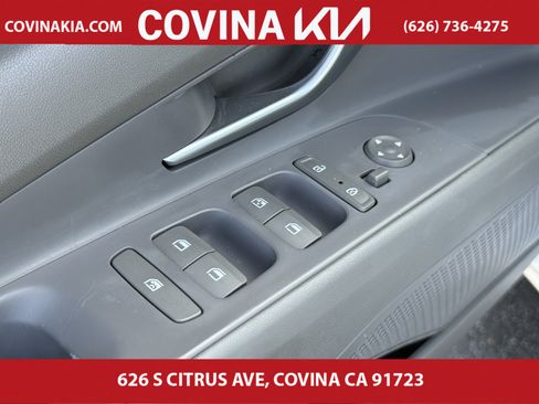 Used 2021 Hyundai Elantra SEL image 13