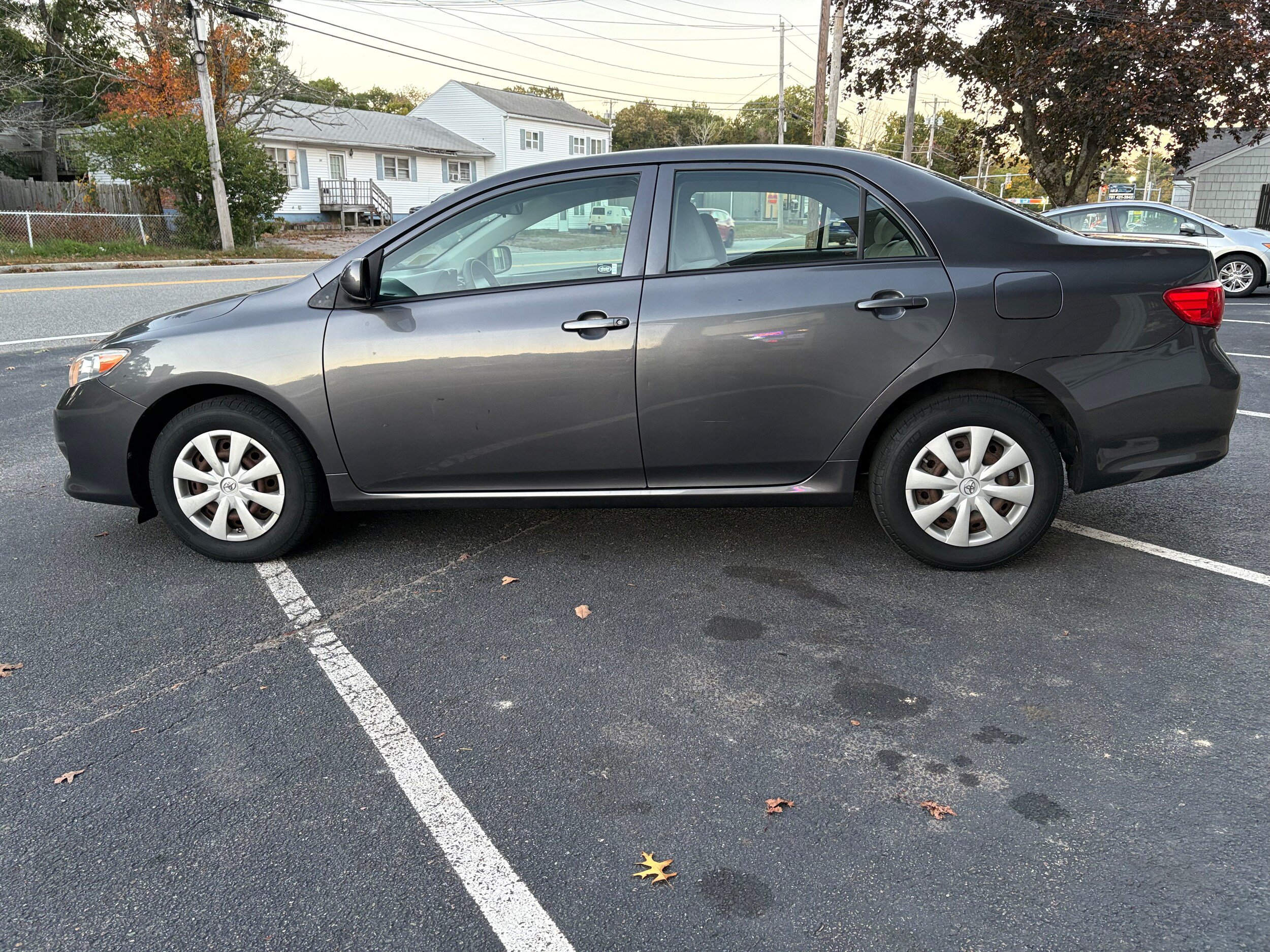 Used 2010 Toyota Corolla LE w/ All Weather Guard Pkg FWD image 8