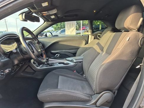 Used 2020 Dodge Challenger SXT w/ Driver Convenience Group RWD image 22