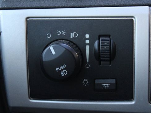 Used 2010 Dodge Grand Caravan SXT w/ Entertainment Group 2 image 18