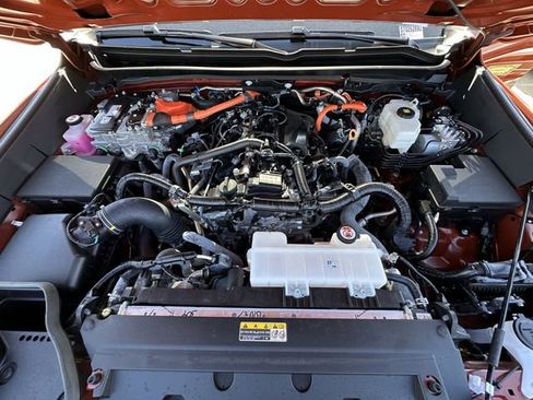 Certified 2025 Toyota Tacoma TRD Off-Road w/ TRD Off Road Upgrade Package image 37