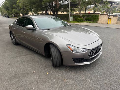 Used 2019 Maserati Ghibli S RWD image 3
