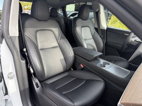 Used 2023 Tesla Model Y Performance AWD/4WD image 9