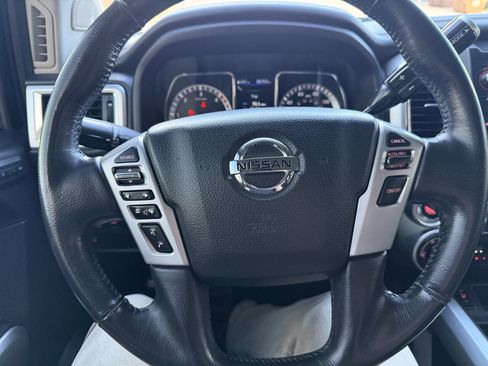 Used 2019 Nissan Titan SL w/ Texas Titan Edition image 25