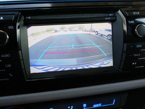 Used 2014 Toyota Corolla LE image 17