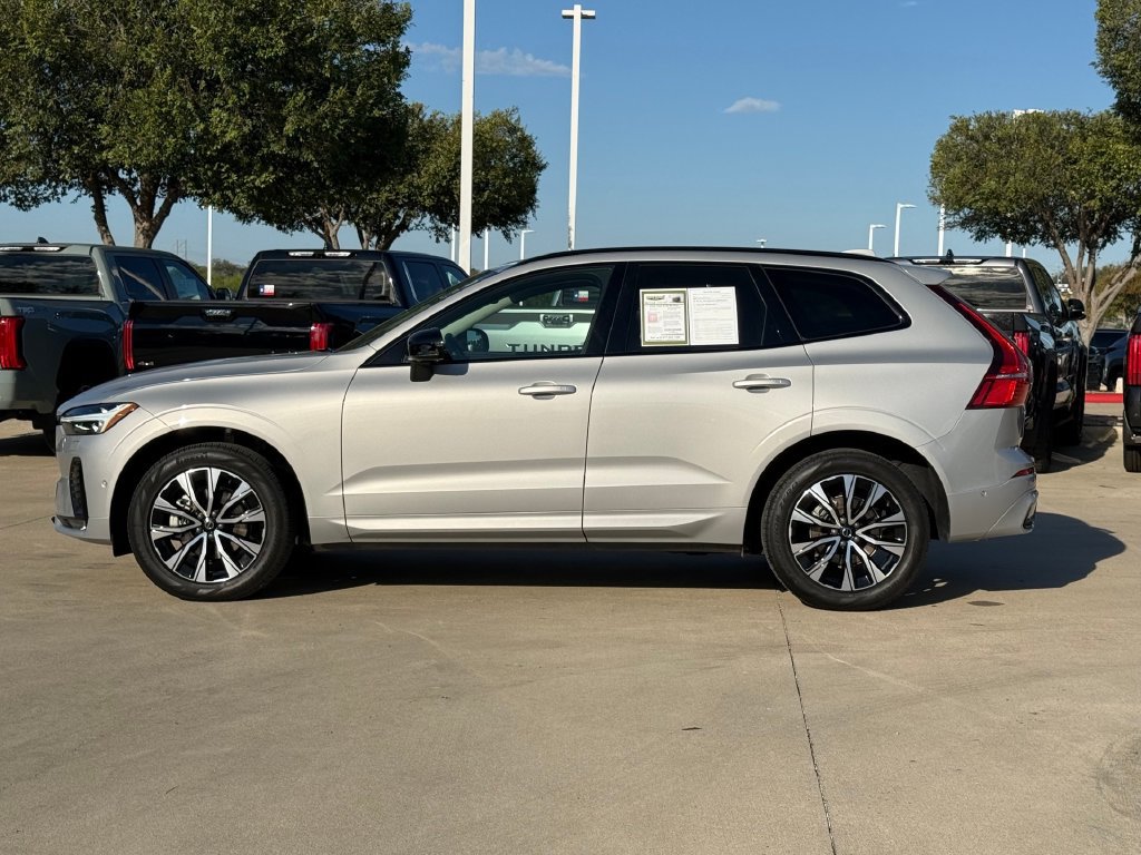 Used 2025 Volvo XC60 B5 Plus w/ Climate Package AWD/4WD image 2