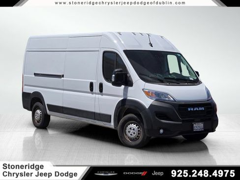 Used 2026 RAM ProMaster 2500 w/ Convenience Group FWD image 1