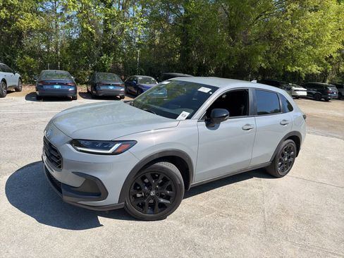 Used 2025 Honda HR-V Sport image 4