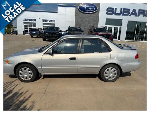 Used 2001 Toyota Corolla LE FWD image 8
