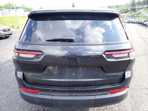 Used 2023 Jeep Grand Cherokee L Limited w/ Black Appearance Package AWD/4WD image 5