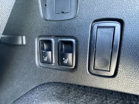 Used 2018 Mercedes-Benz GLS 550 4MATIC image 9