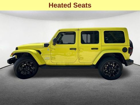 Used 2023 Jeep Wrangler Unlimited Sahara w/ Cold Weather Group AWD/4WD image 6