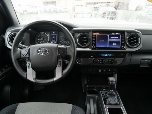 Used 2021 Toyota Tacoma TRD Sport image 16