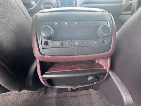 Used 2014 Buick Enclave Premium w/ Trailering Provision Package FWD image 26