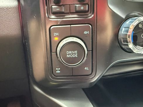 Used 2025 Ford F250 Lariat w/ Lariat Ultimate Package AWD/4WD image 37