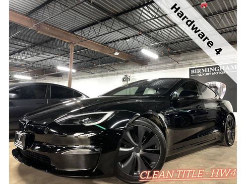 Used 2024 Tesla Model S image 1