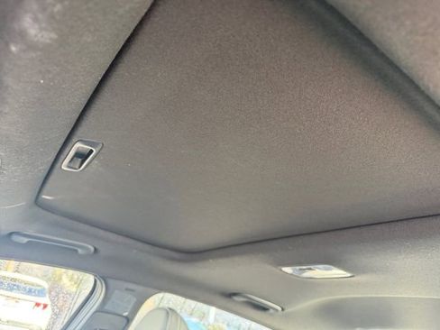 Used 2025 Hyundai Elantra Limited image 16