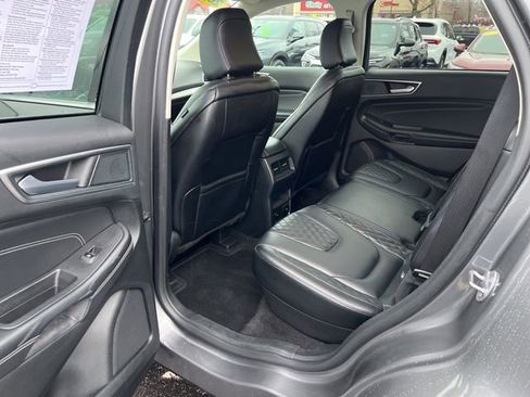 Used 2024 Ford Edge Titanium image 9