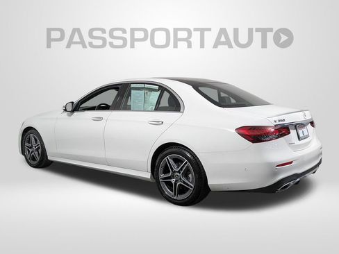 Used 2022 Mercedes-Benz E 350 4MATIC Sedan image 3