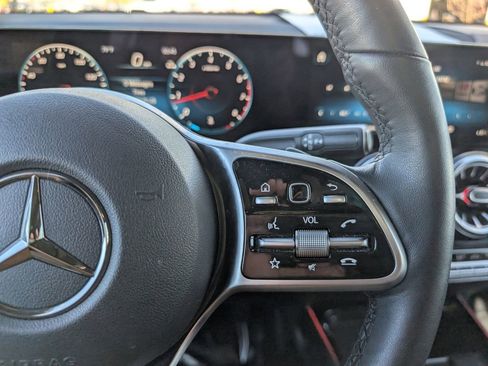 Used 2023 Mercedes-Benz GLB 250 4MATIC image 30