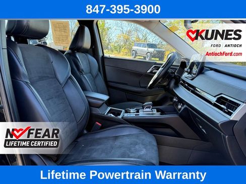 Used 2024 Mitsubishi Outlander SE image 16