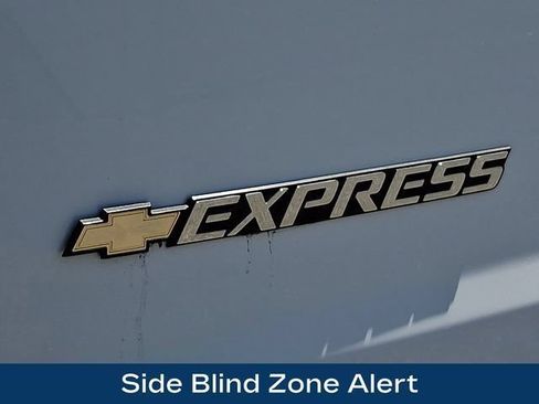 Used 2025 Chevrolet Express 3500 LT w/ LT Preferred Equipment Group RWD image 38