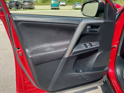 Used 2015 Toyota RAV4 XLE AWD/4WD image 27