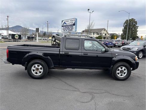 Used 2003 Nissan Frontier SVE image 6