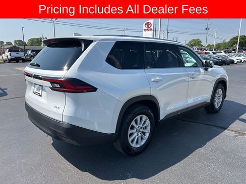 Used 2025 Toyota Grand Highlander AWD image 19